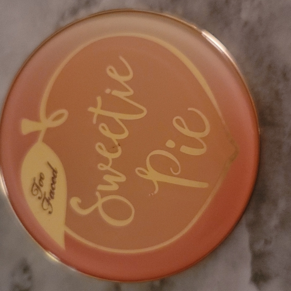 LIMITED EDITION Toofaced sweetie pie matte bronzer NEVER used out of box.